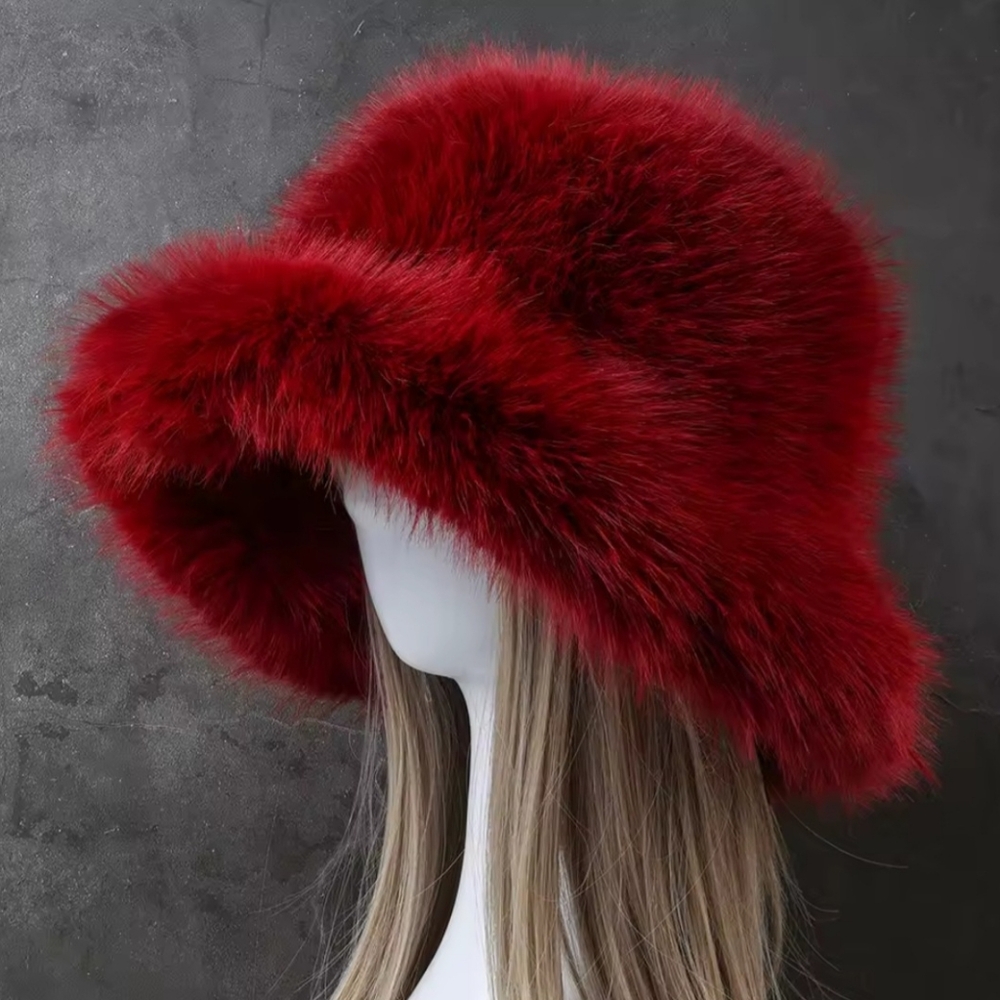 NWT Scarlet Red Faux Fur Super Fluffy Winter Bucket Hat